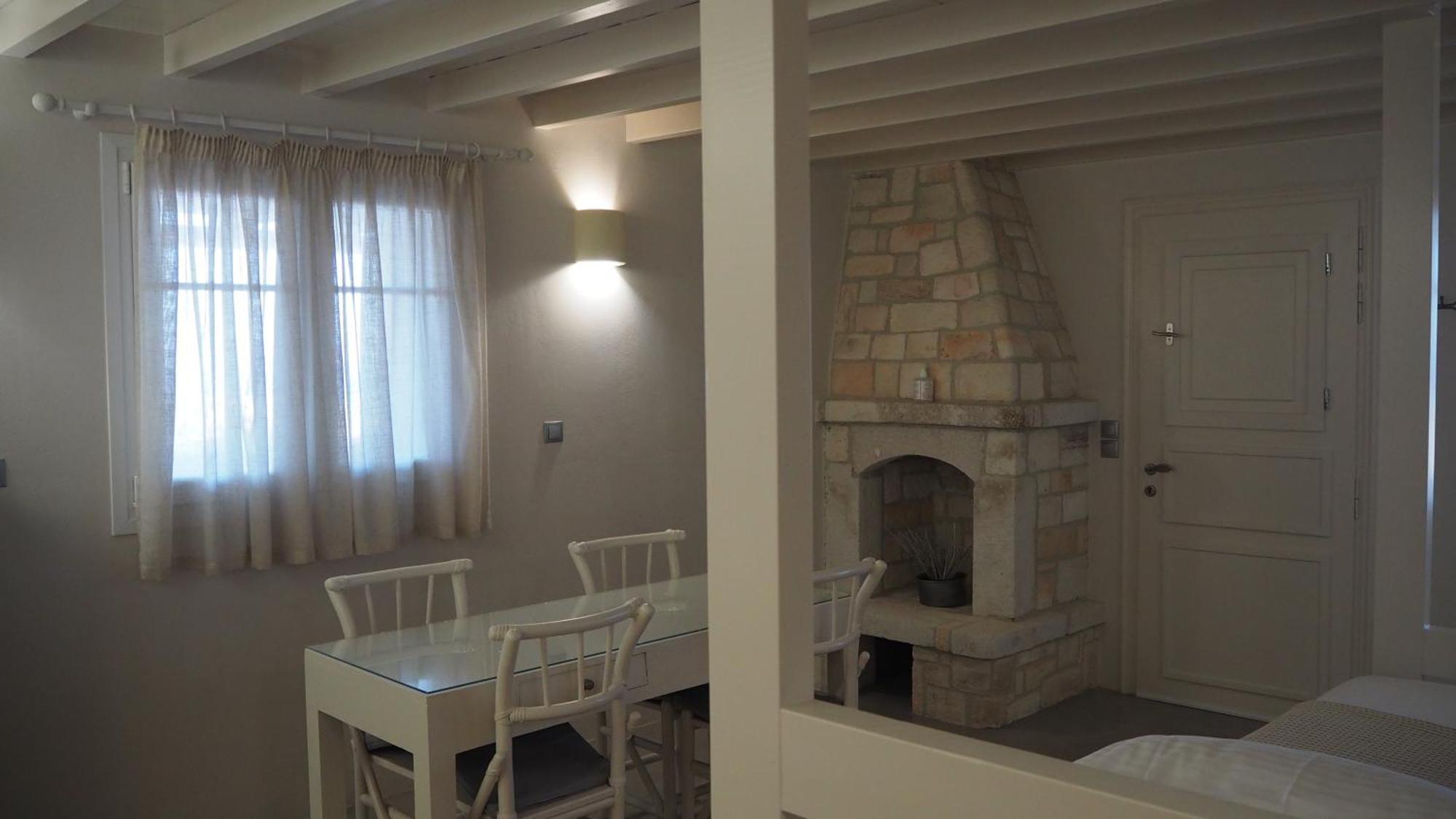 Ataraxia- Stonebuilt Studios And Apartments Kímolos Pokoj fotografie